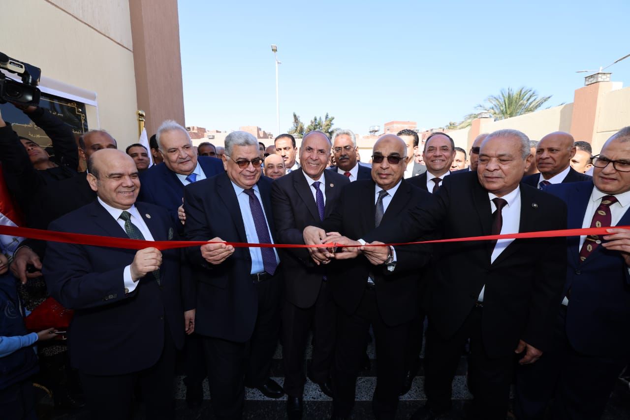 وزير العدل يفتتح الشهر العقارى بالغردقة