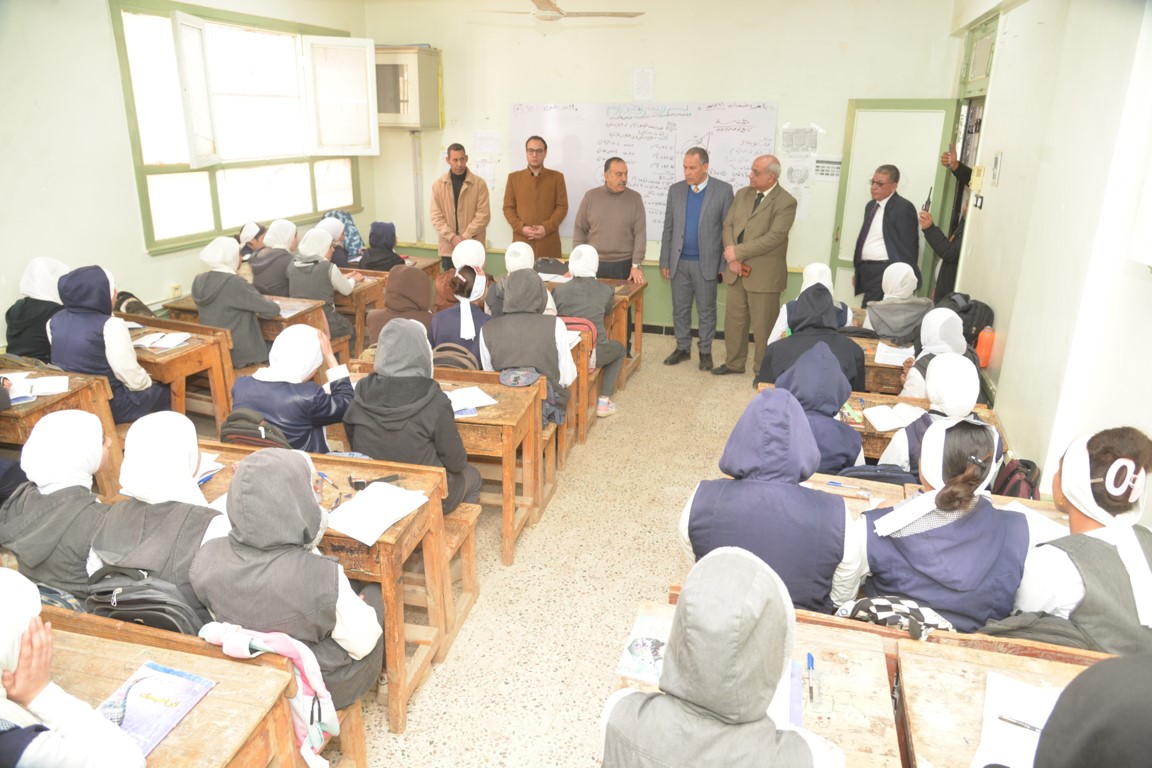 مدرسة ريفا الإعدادية بنات (1)