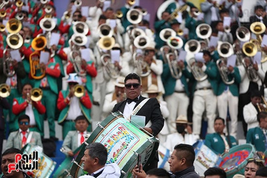 من الموسيقيين والراقصين فى كرنفال أورورو من الموسيقيين والراقصين فى كرنفال أورورو