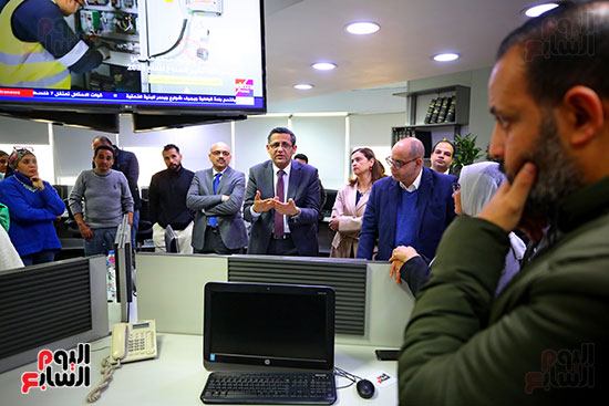 جانب-من-زيارة-نقيب-الصحفيين-لصالة-تحرير-اليوم-السابع
