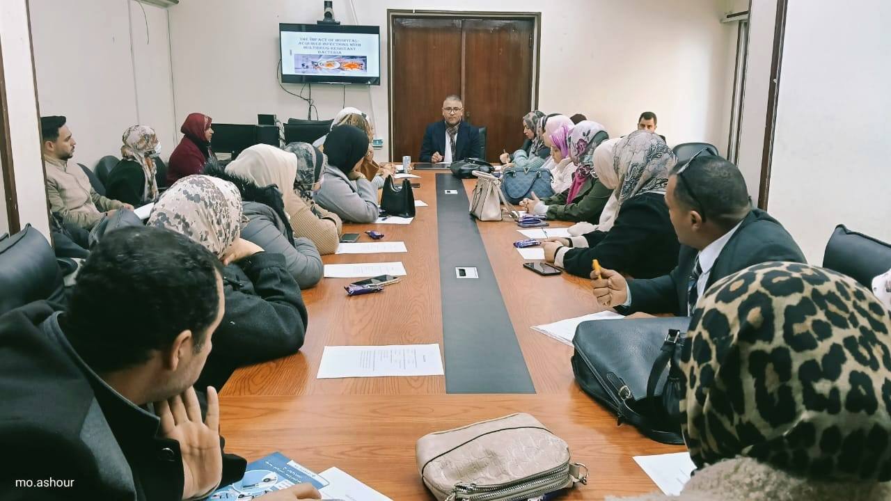 المشاركين بالاجتماع المشاركين بالاجتماع