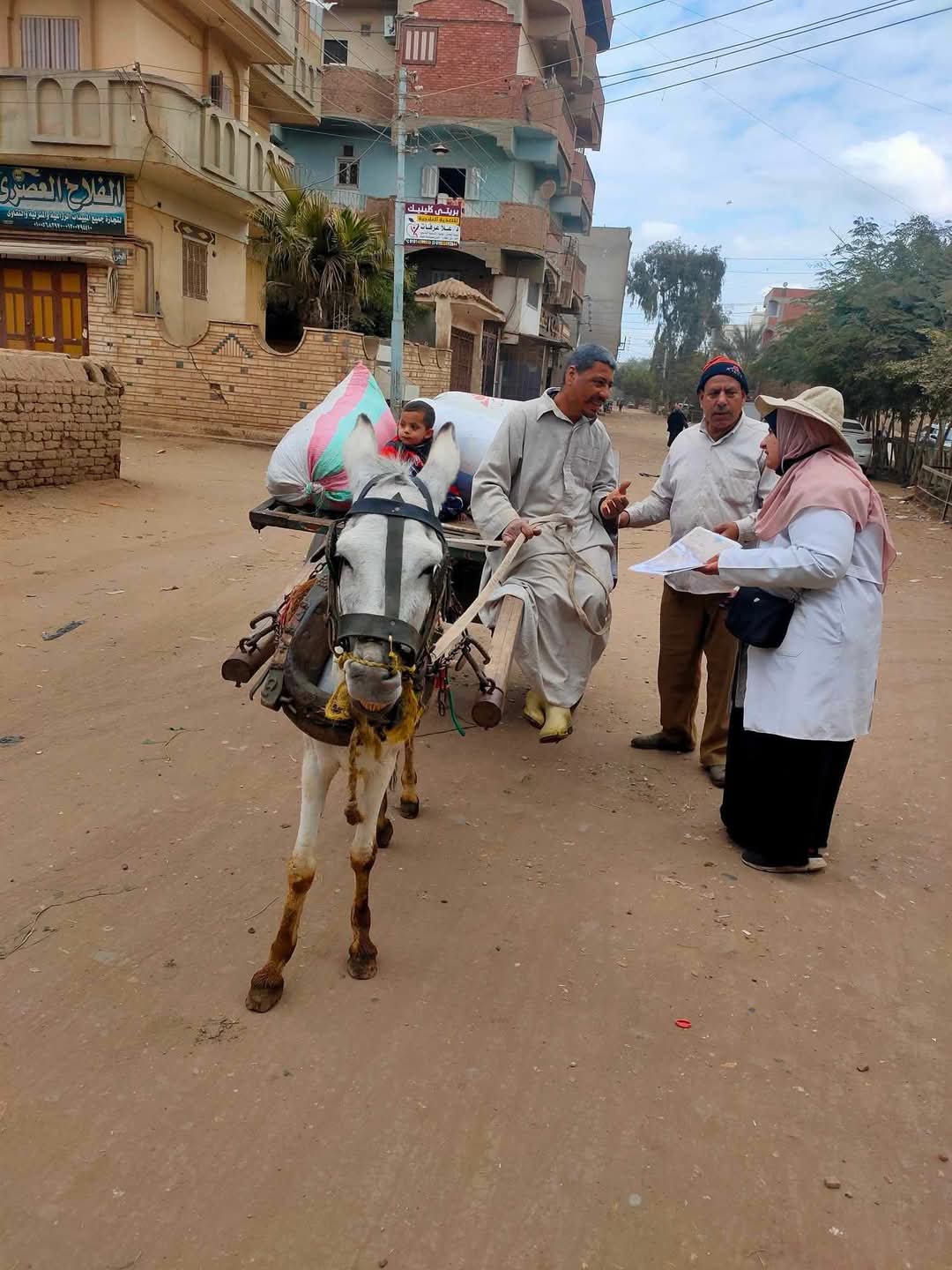 توعية الفلاحين والمربيين بالمرض توعية الفلاحين والمربيين بالمرض