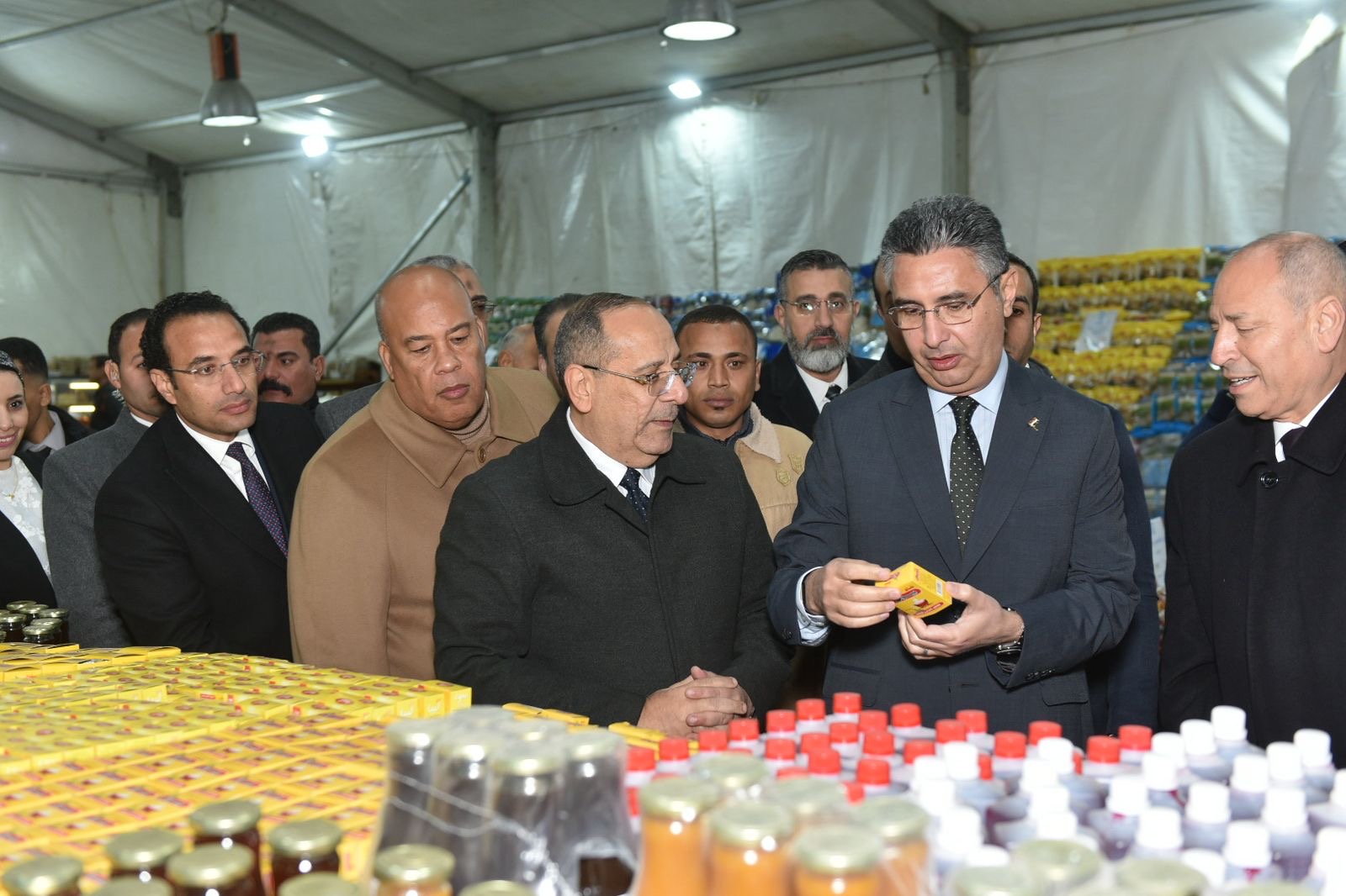 الدكتور شريف فاروق وزير التموين يفتتح معرض أهلا رمضان للشركة القابضة للصناعات  الغذائية