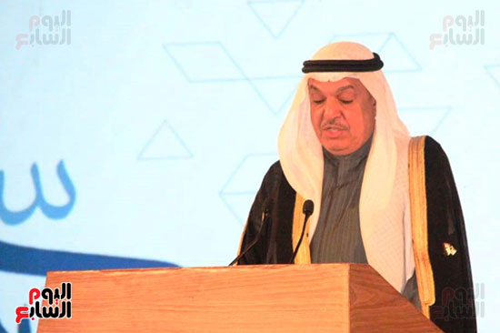 السفير غانم صقر الغانم أثناء إلقاء كلمته فى الحفل السفير غانم صقر الغانم أثناء إلقاء كلمته فى الحفل