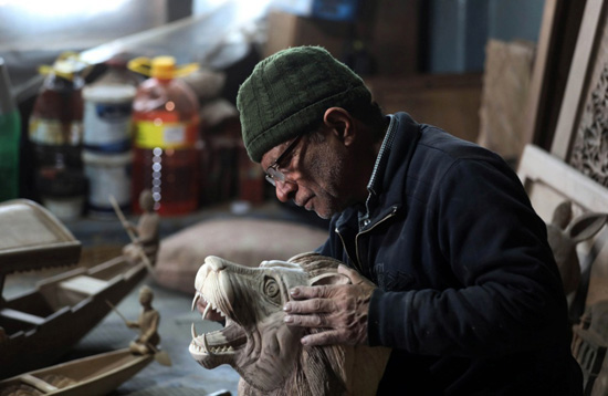 المنحوتات الخشبية (4)