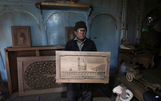 المنحوتات الخشبية (6)