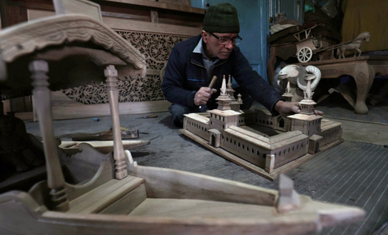 المنحوتات الخشبية (5)