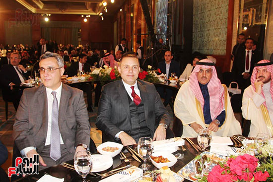 سفير الجزائر وعدد من الدبلوماسيين سفير الجزائر وعدد من الدبلوماسيين