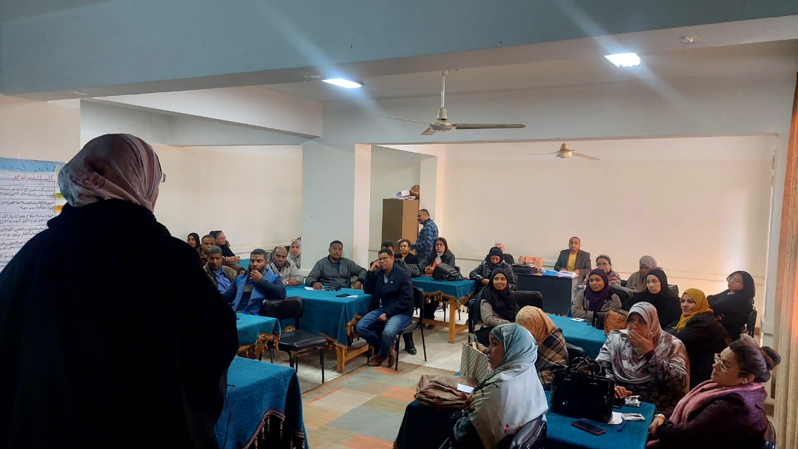 فعاليات ورشة عمل التقييم النهائي لمعلمي التعليم التجاري بالأقصر فعاليات ورشة عمل التقييم النهائي لمعلمي التعليم التجاري بالأقصر