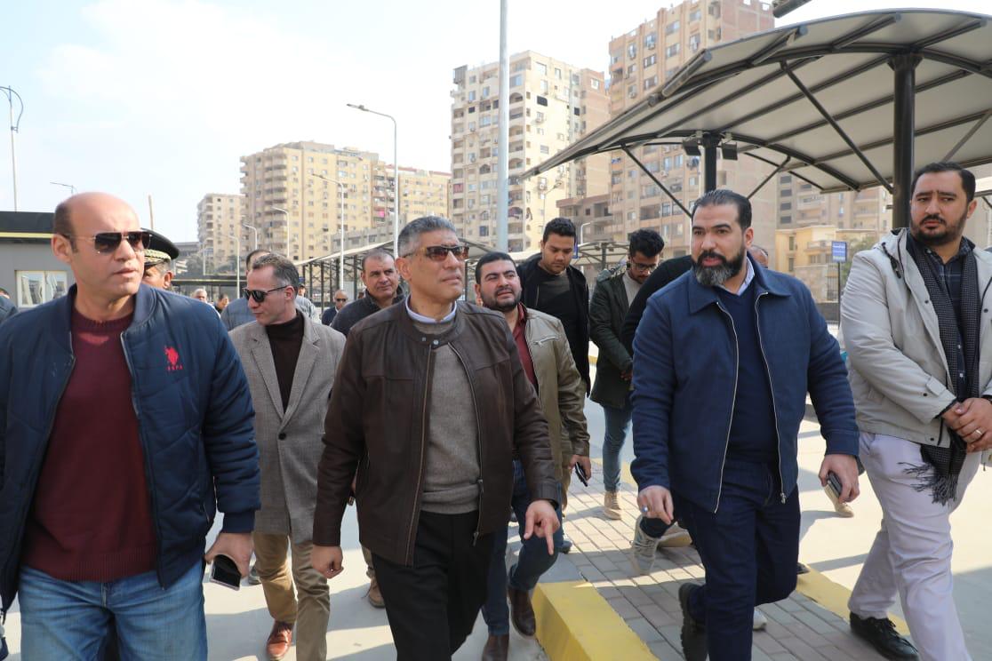 محافظ الجيزة يتفقد التجهيزات النهائية بموقف الشيشيني وكوبري الصحابة محافظ الجيزة يتفقد التجهيزات النهائية بموقف الشيشيني وكوبري الصحابة