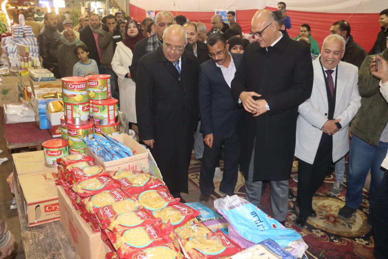 تفقد مشتملات المعرض