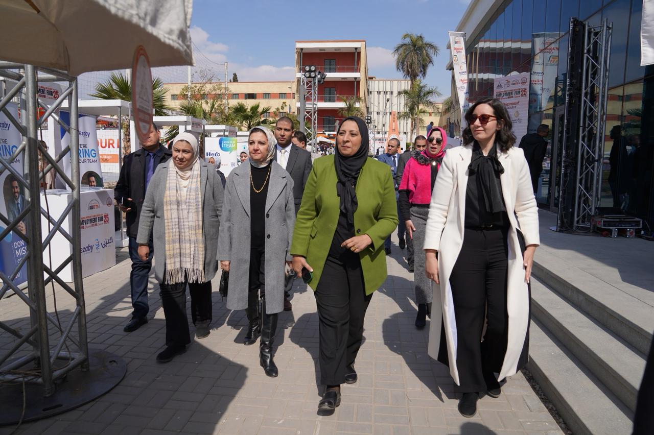 جانب من الملتقى جانب من الملتقى