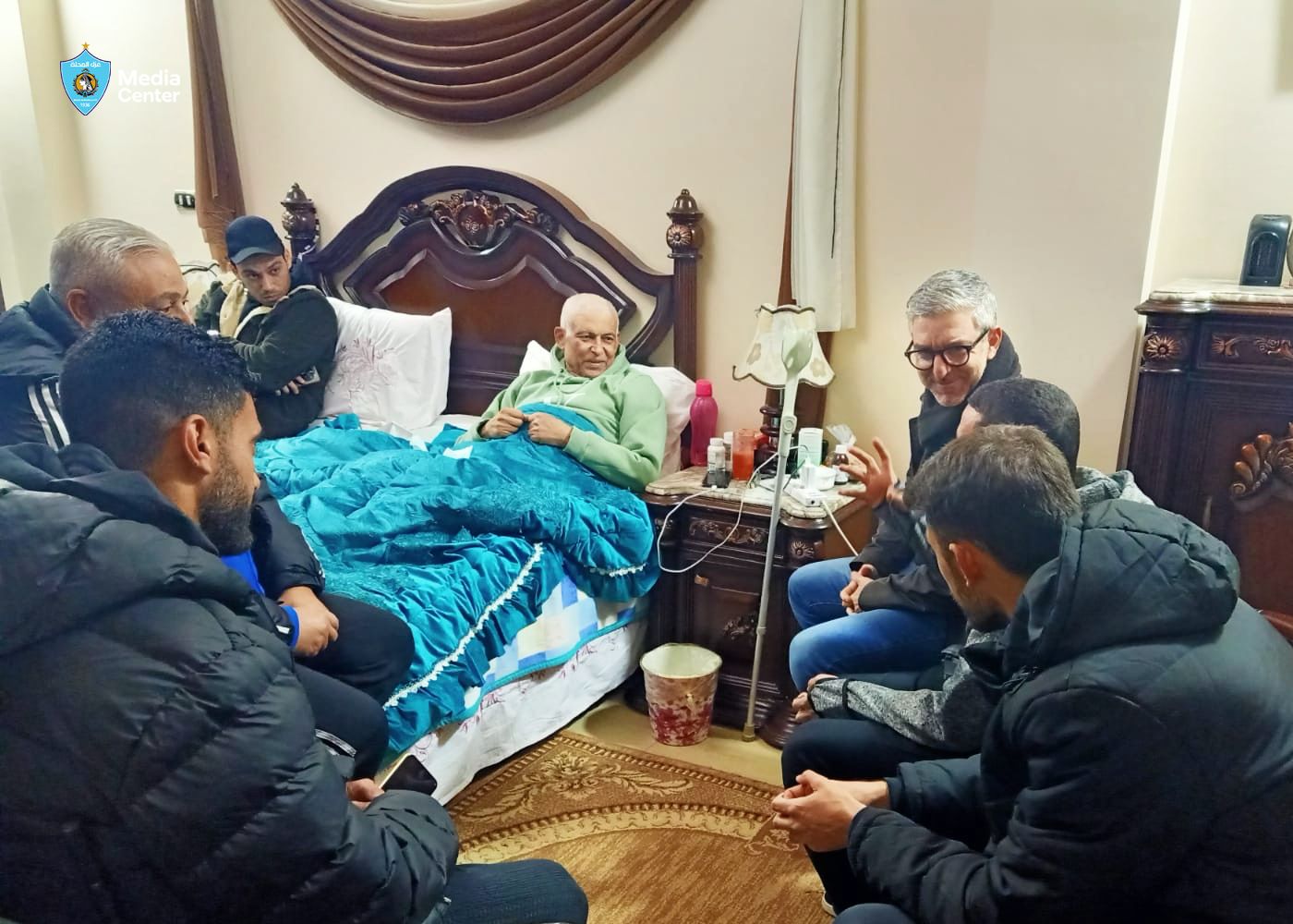 زيارة الجهاز الفنى لغزل المحلة لصابر عيد  (4)