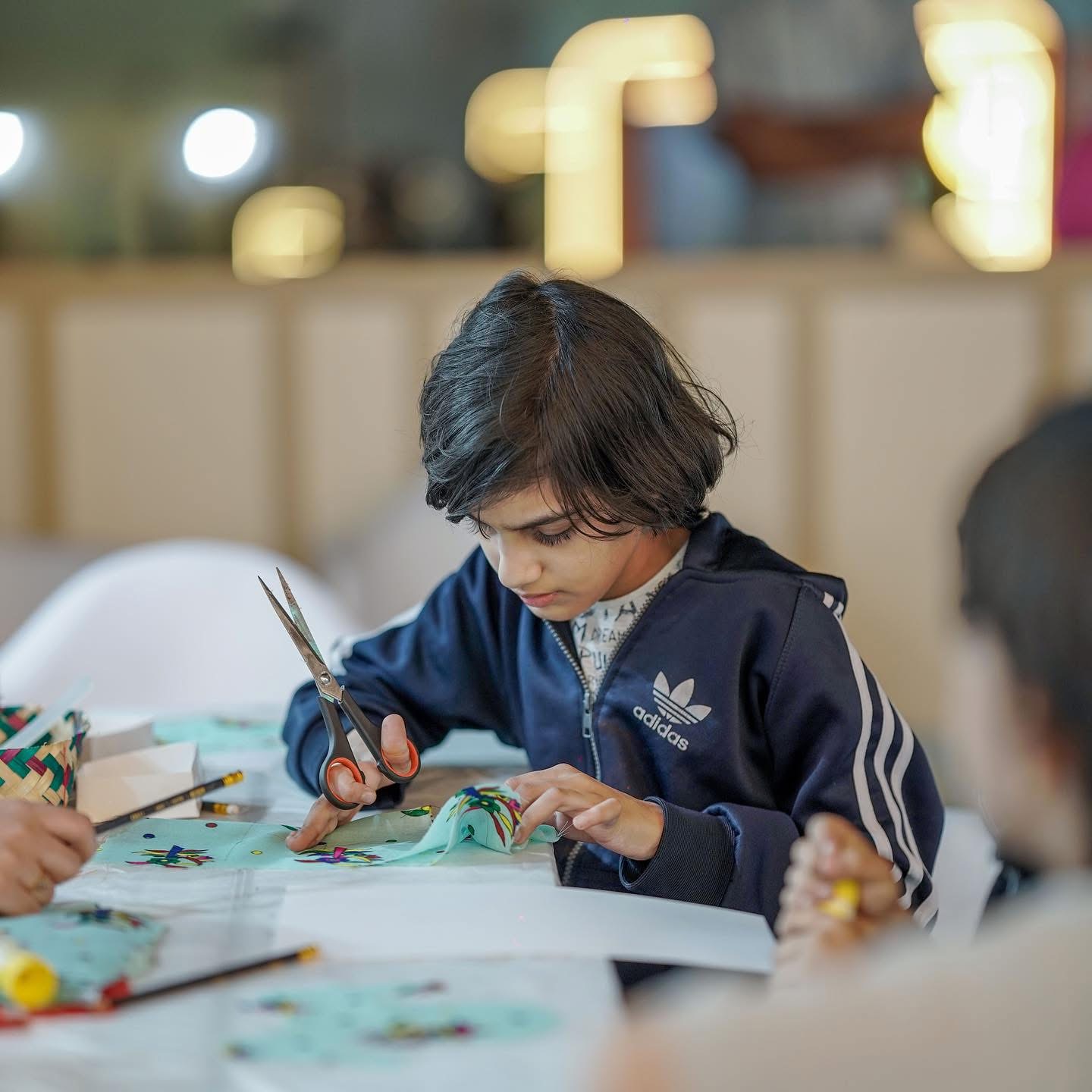 تعليم الصغار حرف الاجداد