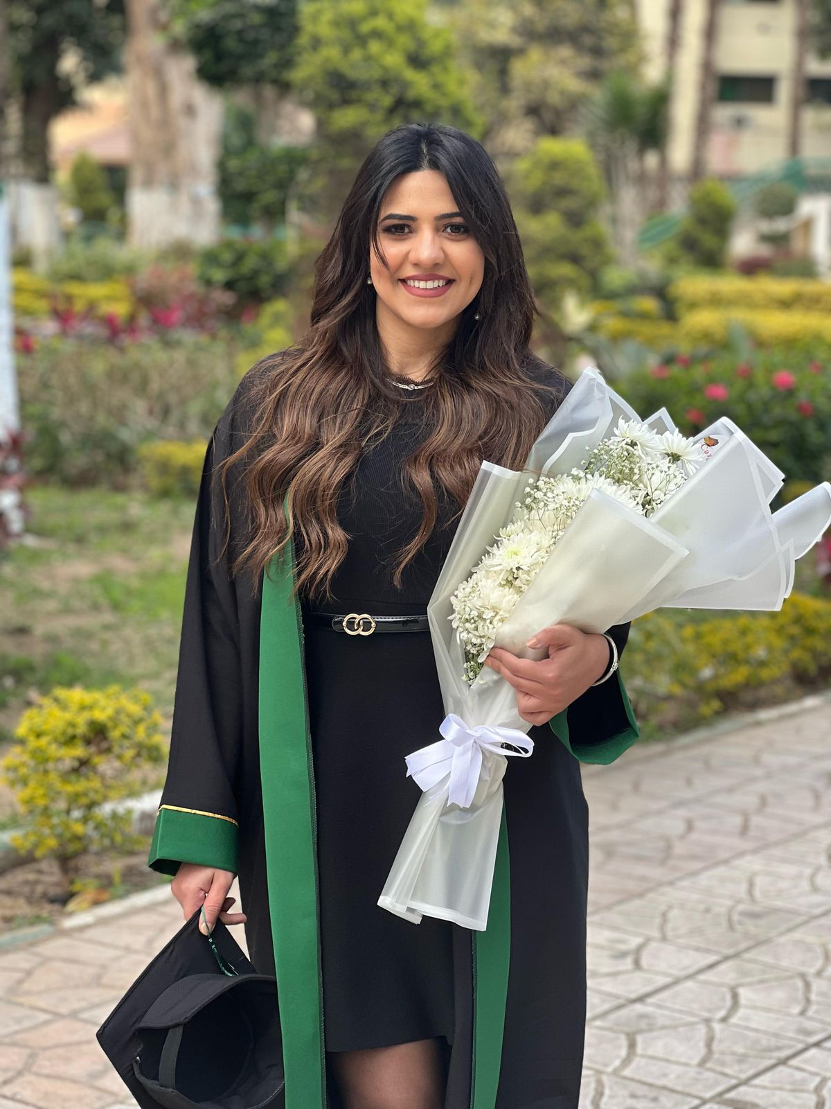 الباحثة الاء شتا الباحثة الاء شتا