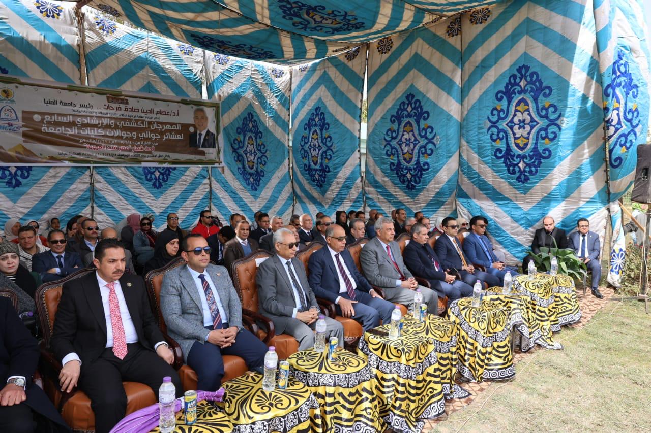 جانب من حضور المحافظ للمهرجان الكشفى (3)