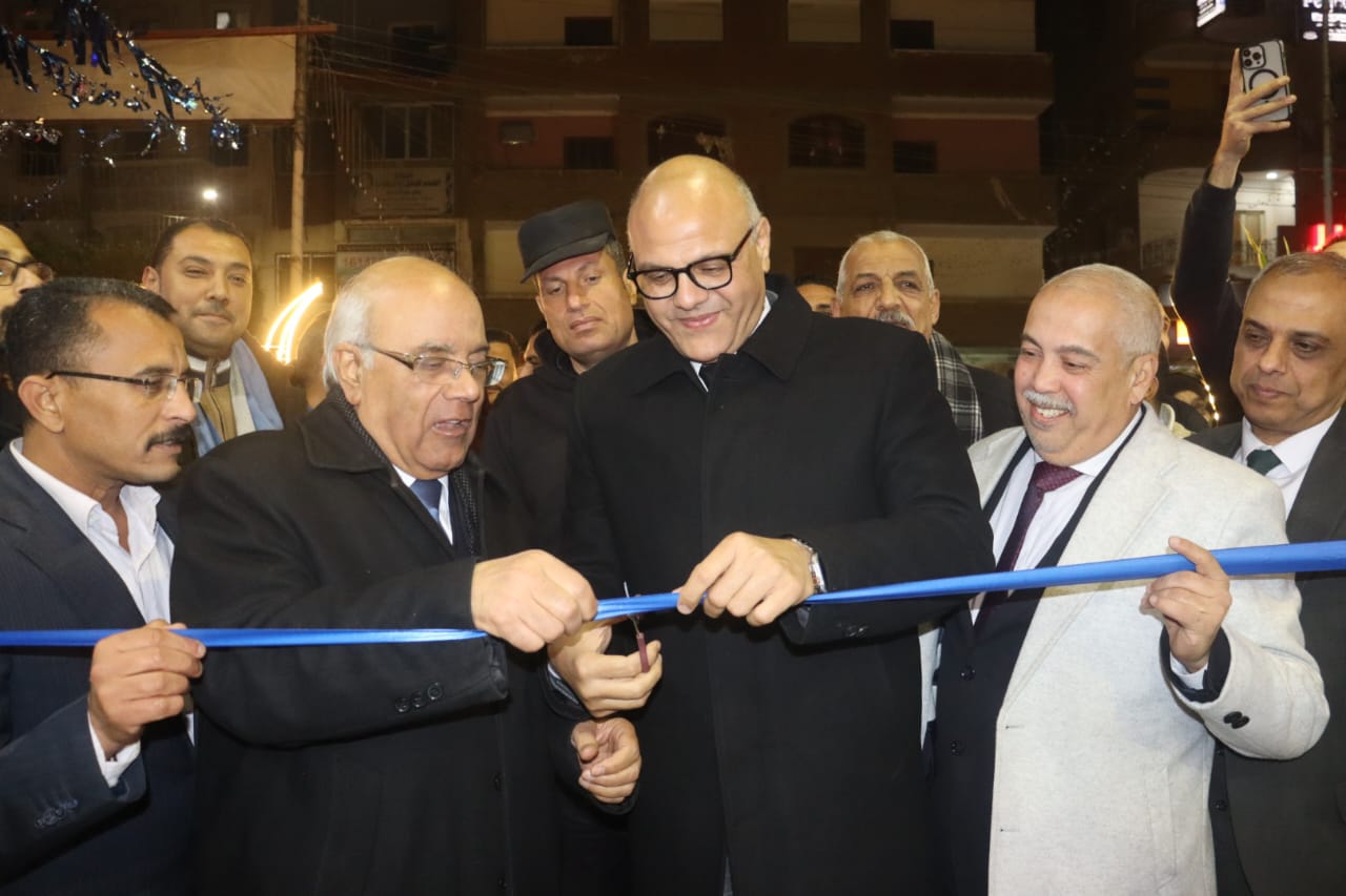 خلال افتتاح المعارض