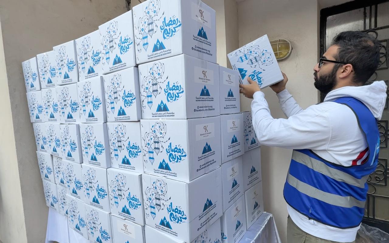 توزيع مساعدات رمضان