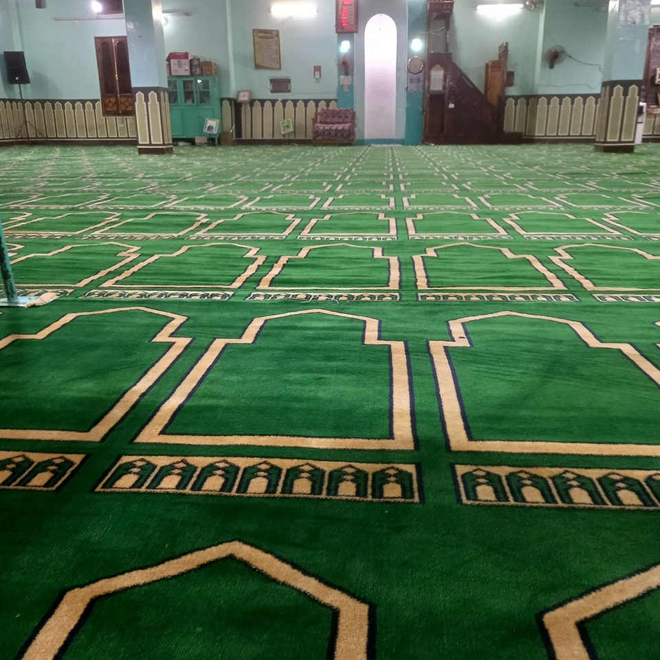 فرش مسجد الرحمن بالقرنة الجديدة بالسجاد الجديد