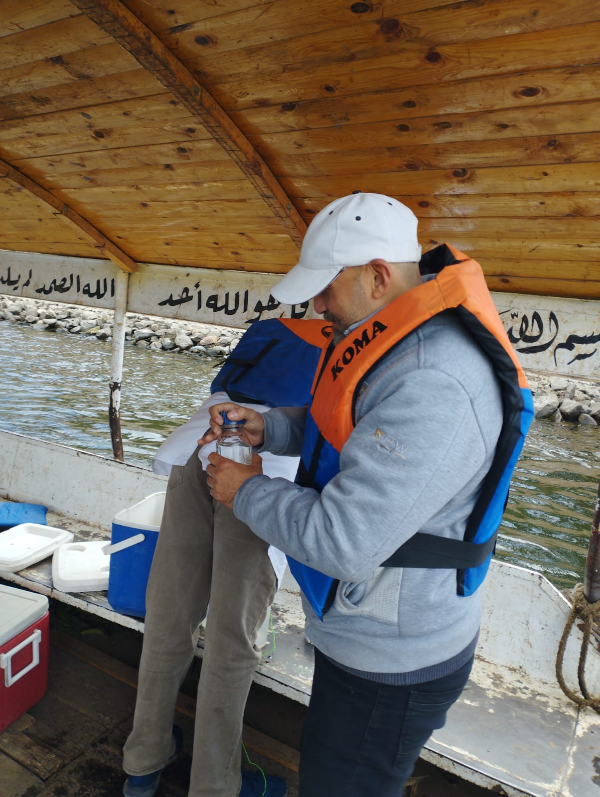 أعمال المسح البيئي ورفع عينات لمأخذ محطة الطود بالأقصر أعمال المسح البيئي ورفع عينات لمأخذ محطة الطود بالأقصر