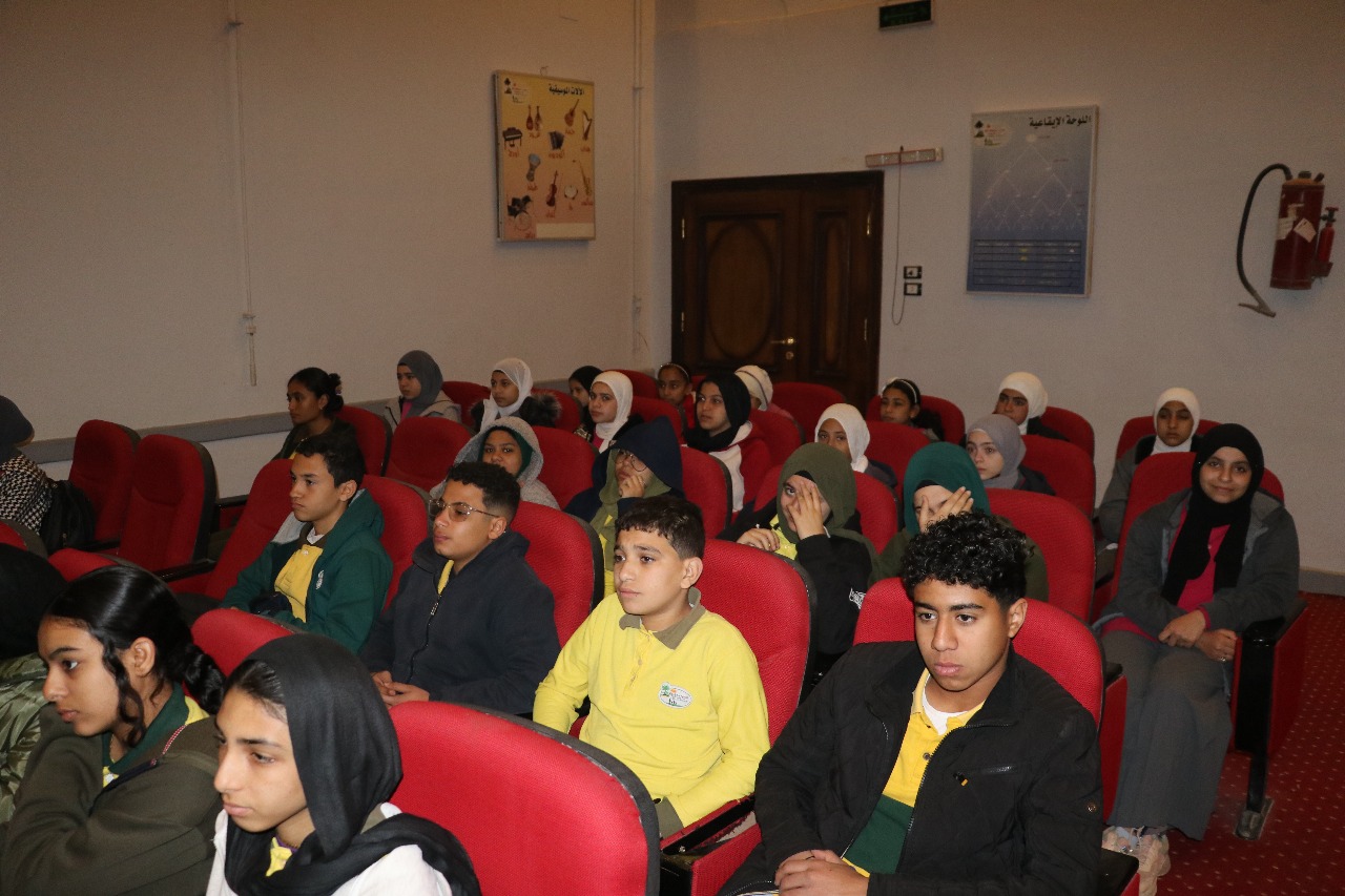 طلاب مدرسة بنى سويف