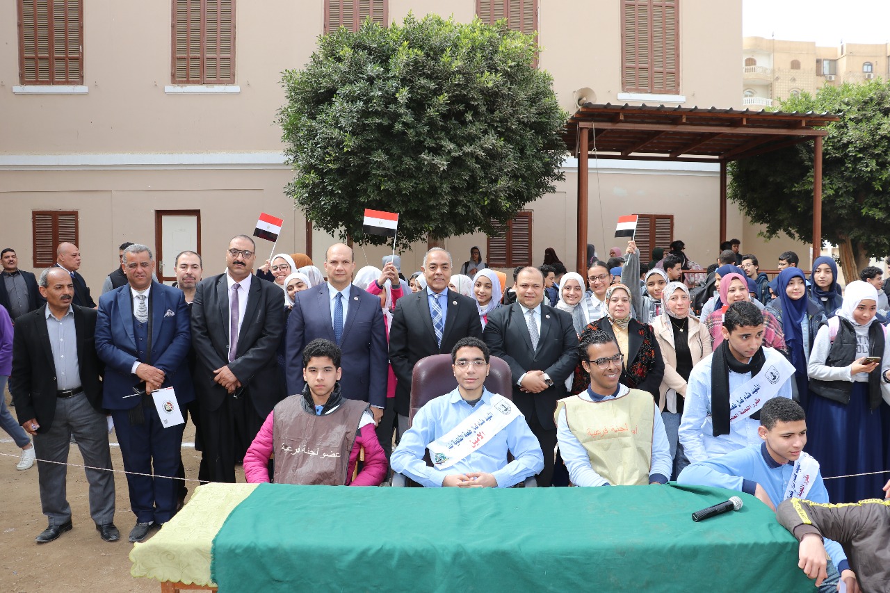 محاكاة الانتخابات فى المدارس