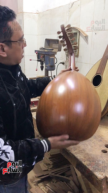 رحلة صناعة العود من الخشب إلى النغم العذب (3)