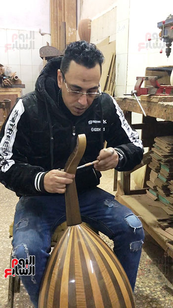 رحلة صناعة العود من الخشب إلى النغم العذب (7)