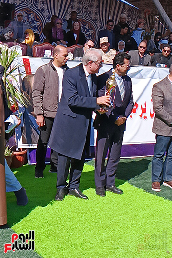 جانب-من-تكريم-الفائزين- جانب-من-تكريم-الفائزين-