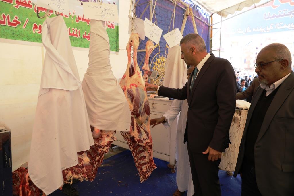 محافظ أسوان يتابع أسعار اللحوم بالمعارض محافظ أسوان يتابع أسعار اللحوم بالمعارض