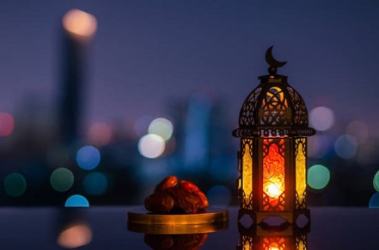 فانوس رمضان مع التمر