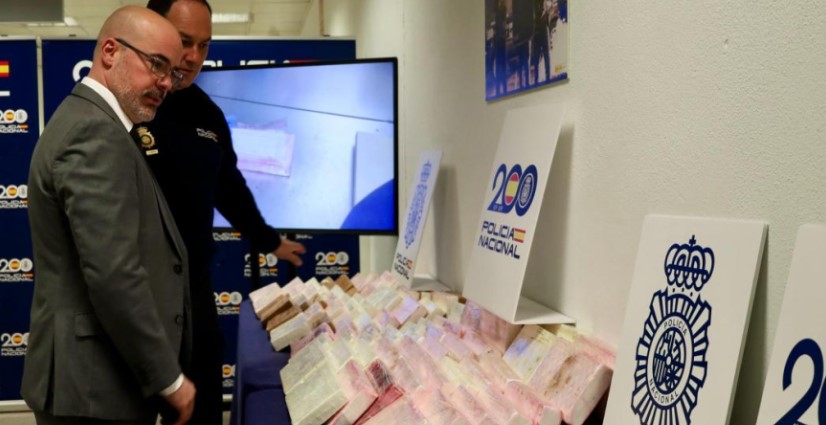 كوكايين مخبأ فى شوكولاتة 