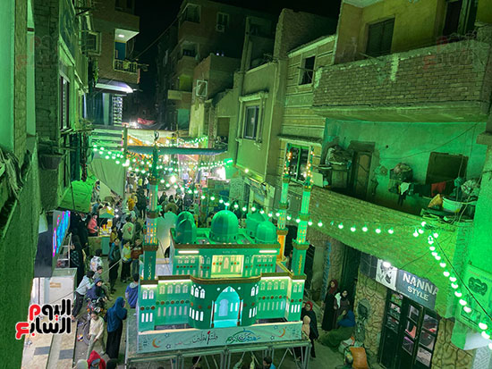 أهالى-البراجيل-يعلقون-أكبر-مجسم-احتفالا-بشهر-رمضان أهالى-البراجيل-يعلقون-أكبر-مجسم-احتفالا-بشهر-رمضان