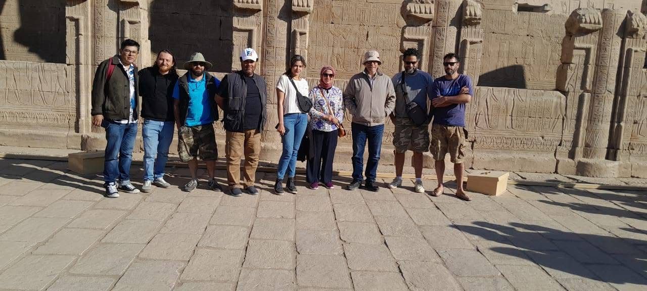 جانب من الزيارة جانب من الزيارة