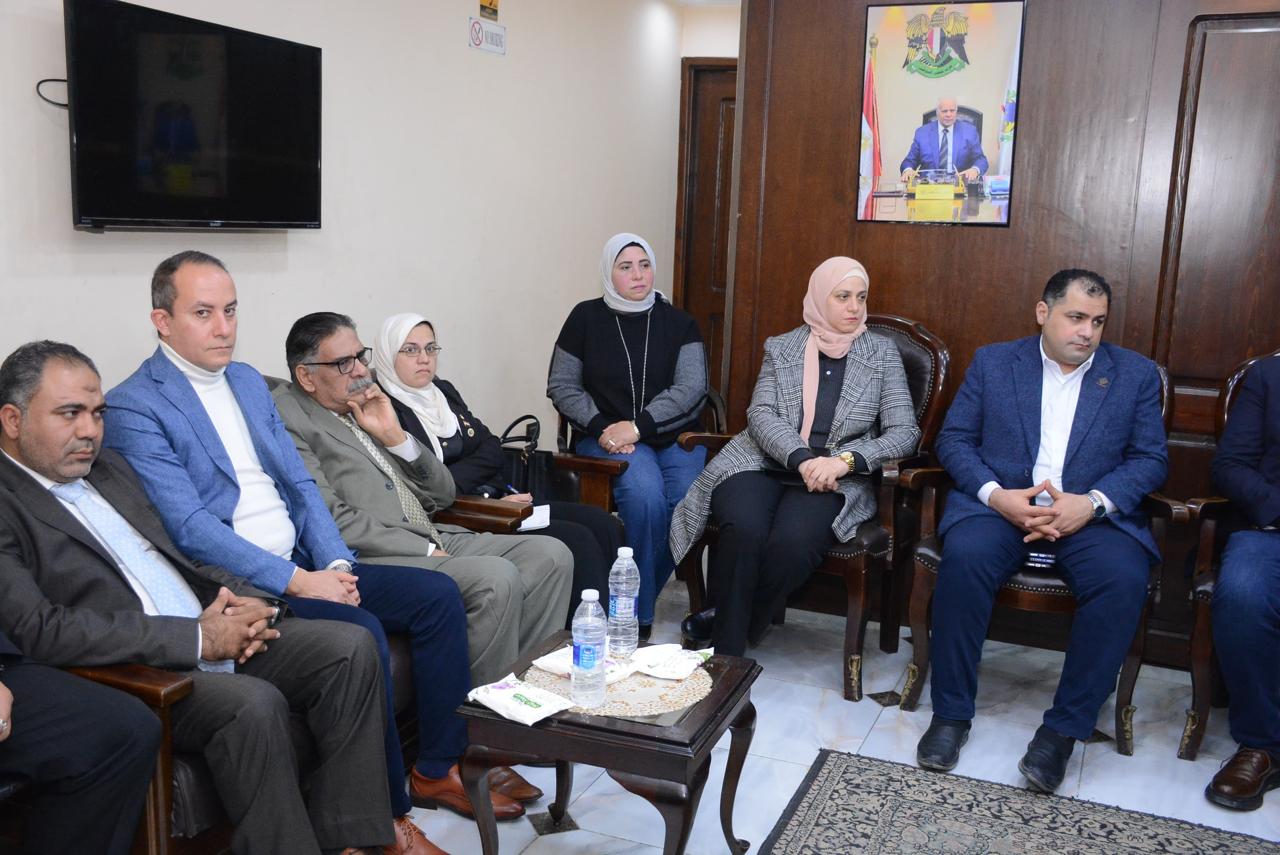 85eceffc-5207-486b-ad01-186b6c96a499 جانب من الاجتماع
