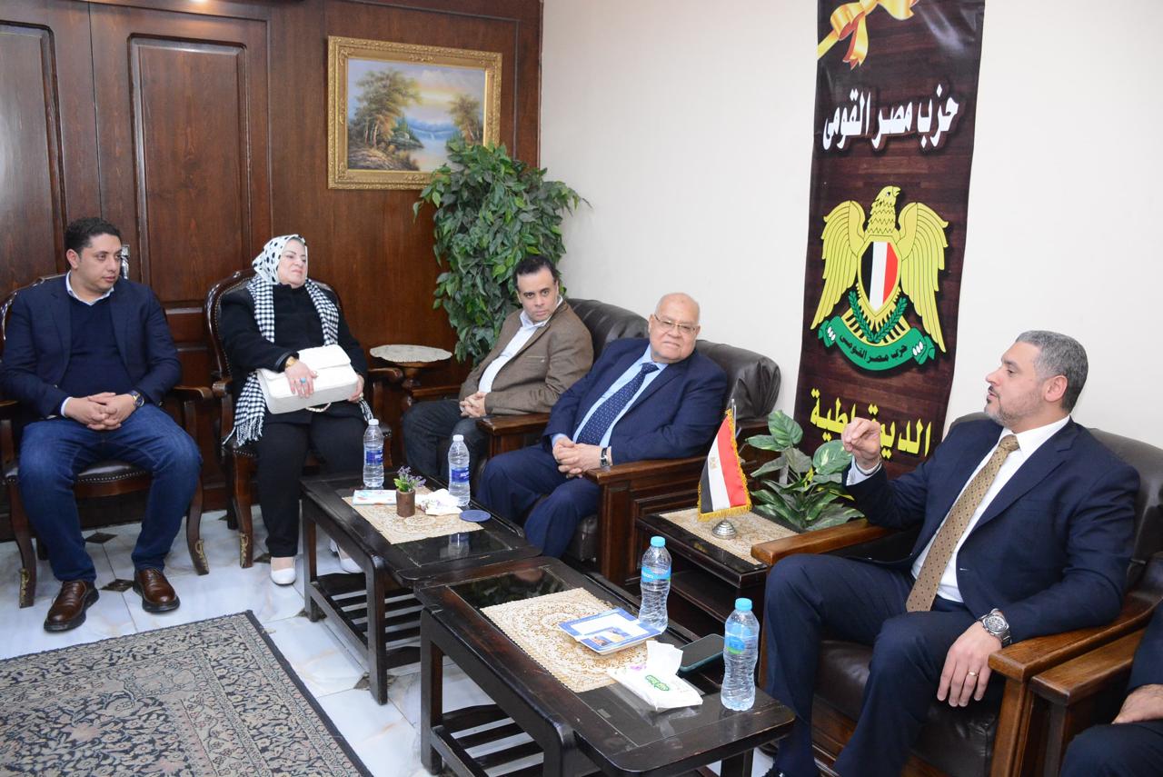 26e42650-7d27-4200-a41f-8d0c8cad33ff خلال اللقاء