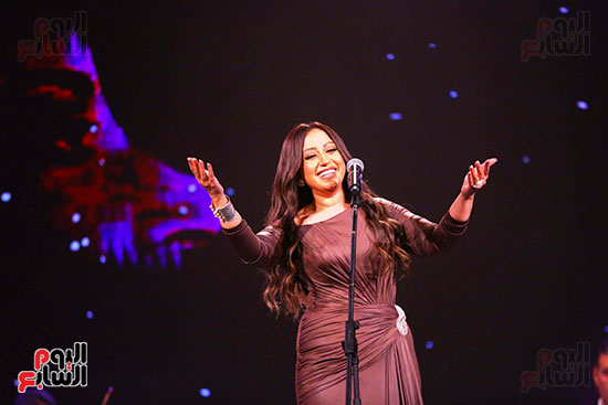 ريهام عبد الحكيم (1)