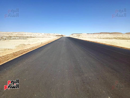 طريق-تنيدة-منفلوط-اوشك-على-الانتهاء