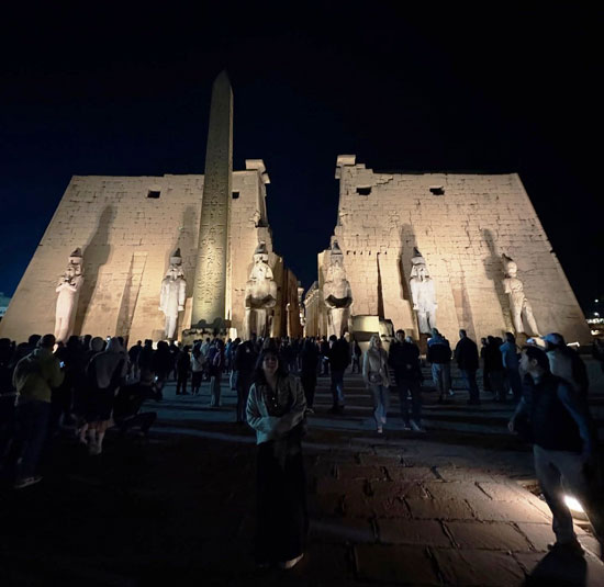 الإقبال السياحى المبهر فى معبد الأقصر الإقبال السياحى المبهر فى معبد الأقصر