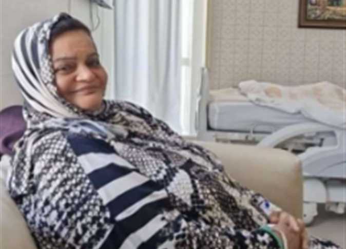 والدة شيرين والدة شيرين