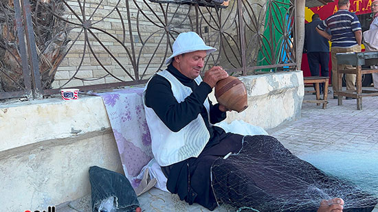 على-نعمان-أشهر-صياد-بالشبكة-فى-الإسكندرية على-نعمان-أشهر-صياد-بالشبكة-فى-الإسكندرية