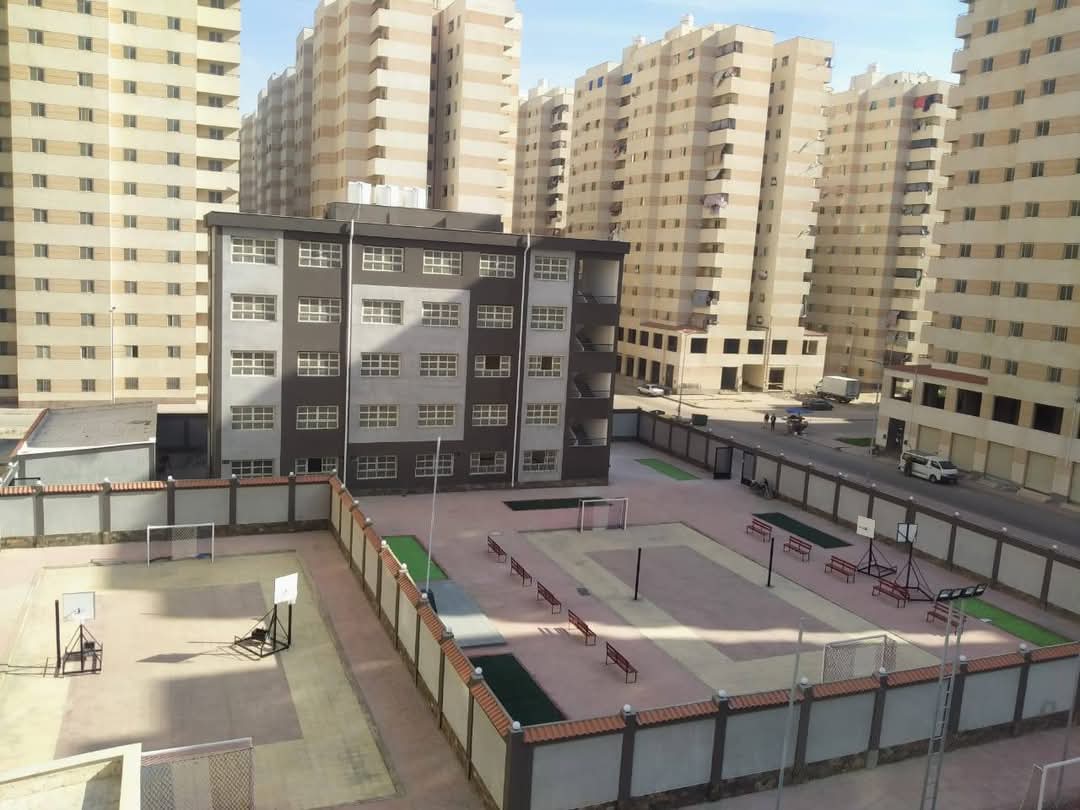 المدارس الجديدة المدارس الجديدة