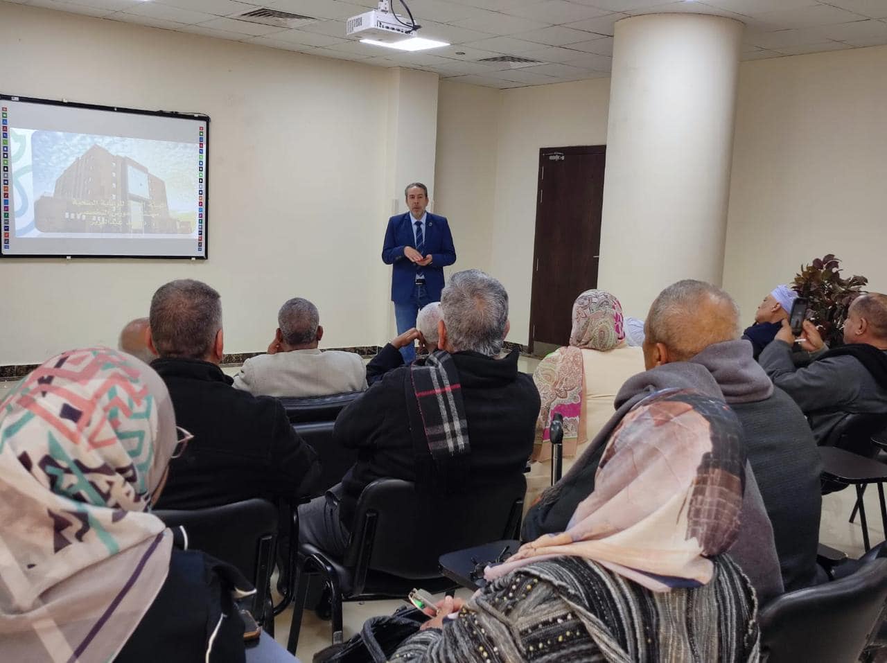 فعاليات ندوة تعريفية بخدمات هيئة الرعاية الصحية لمنظمات المجتمع المدني فعاليات ندوة تعريفية بخدمات هيئة الرعاية الصحية لمنظمات المجتمع المدني