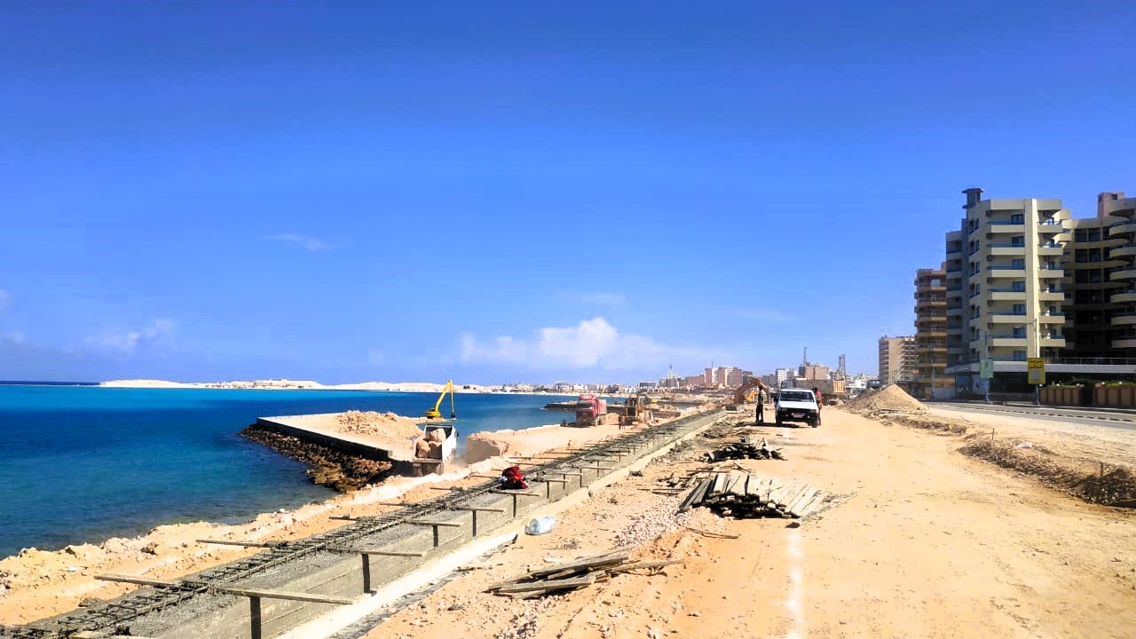 اعمال تطوير المرحلة الاولى من كورنيش مطروح اعمال تطوير المرحلة الاولى من كورنيش مطروح