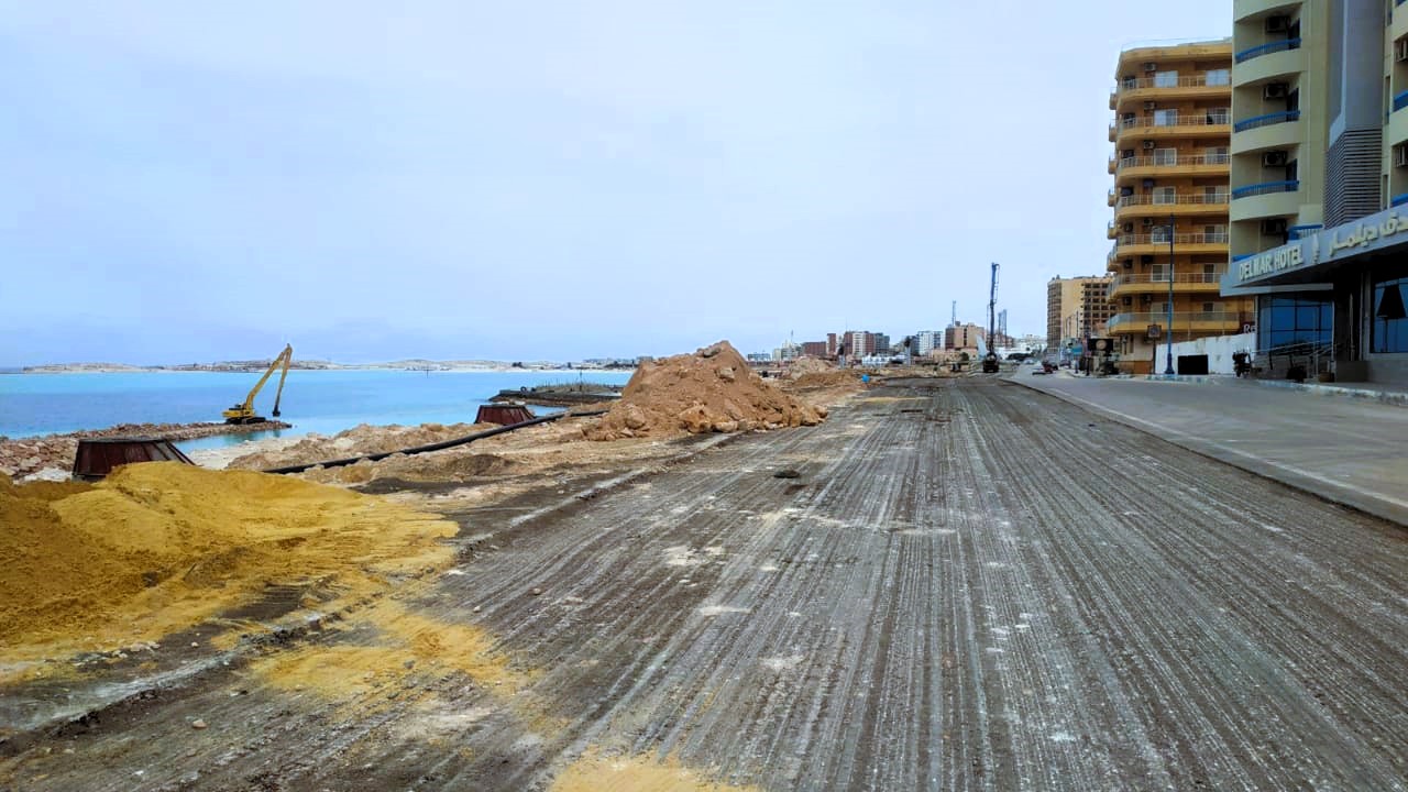 كورنيش مطروح في مرحلة التطوير كورنيش مطروح في مرحلة التطوير