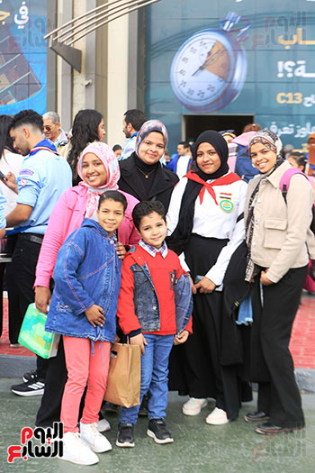 حرص الأسر على التوافد فى الساعات الأخيرة (1)