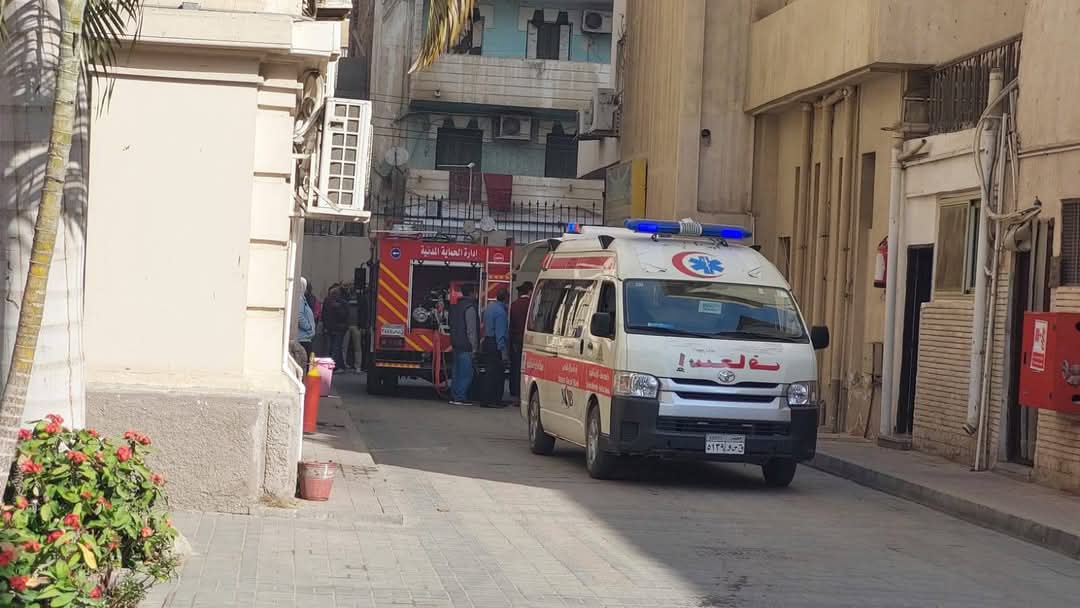 الحماية المدنية والإسعاف تشارك في الإخلاء الحماية المدنية والإسعاف تشارك في الإخلاء