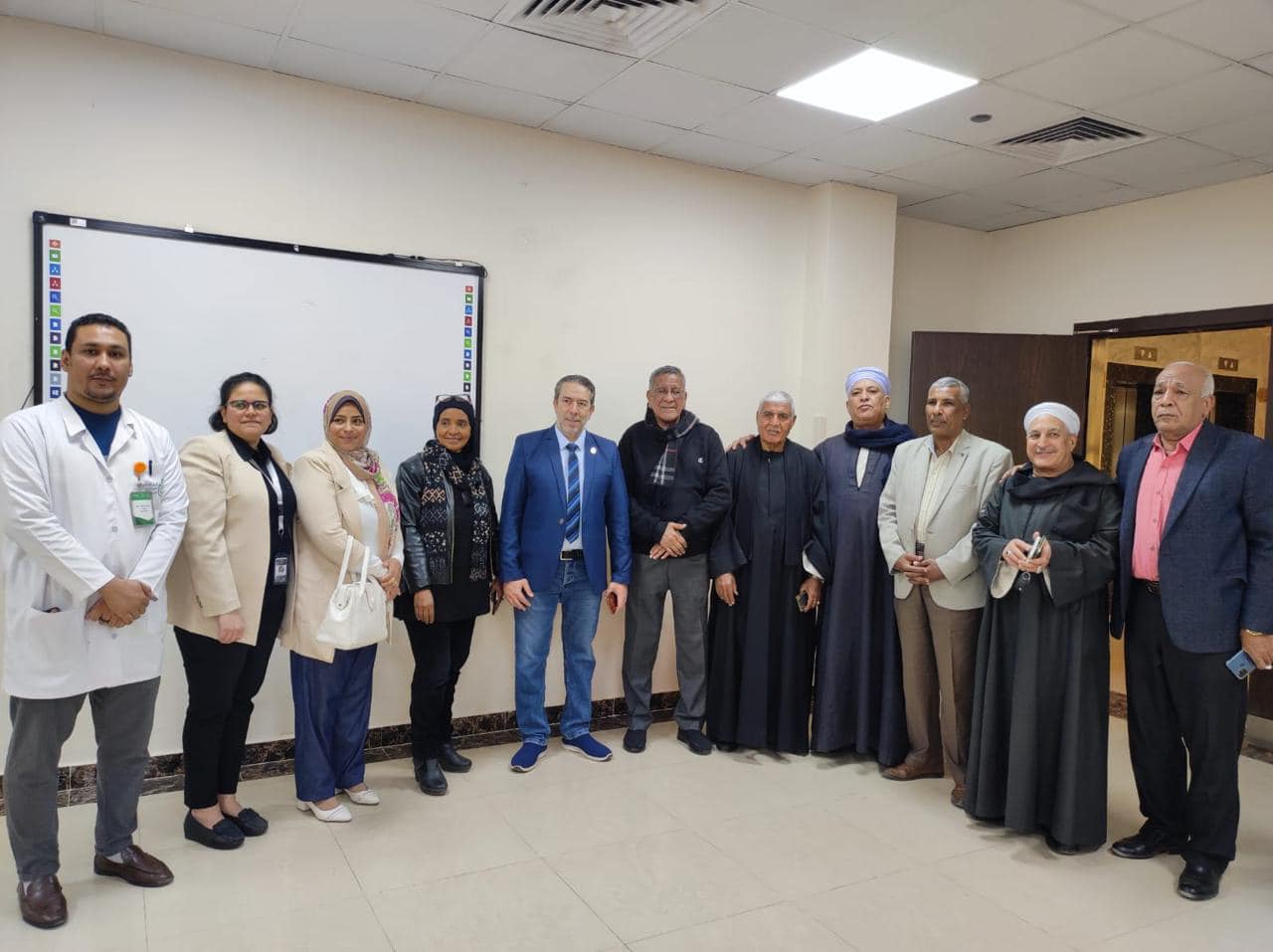 ندوة تعريفية بخدمات هيئة الرعاية الصحية لمنظمات المجتمع المدني ندوة تعريفية بخدمات هيئة الرعاية الصحية لمنظمات المجتمع المدني