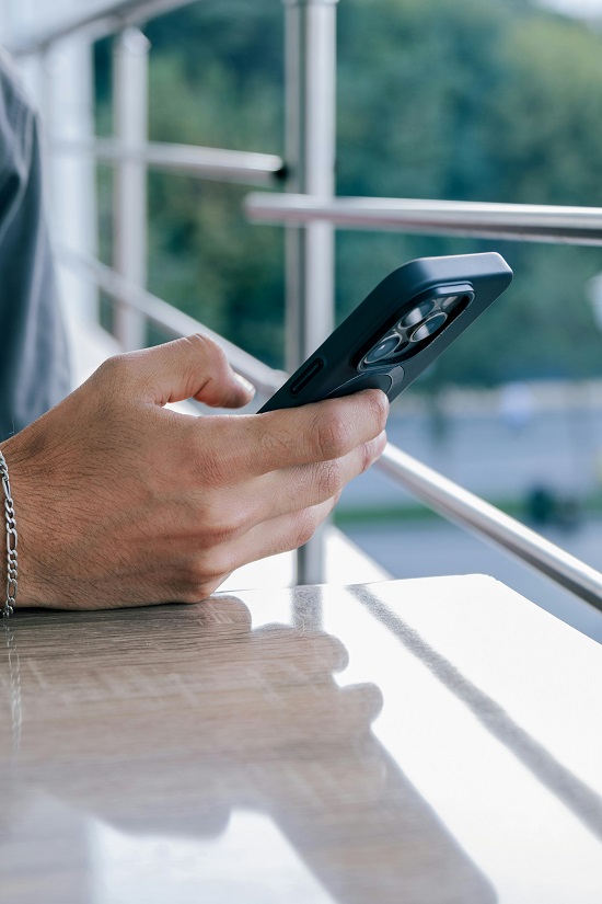 التواصل على السوشيال ميديا التواصل على السوشيال ميديا