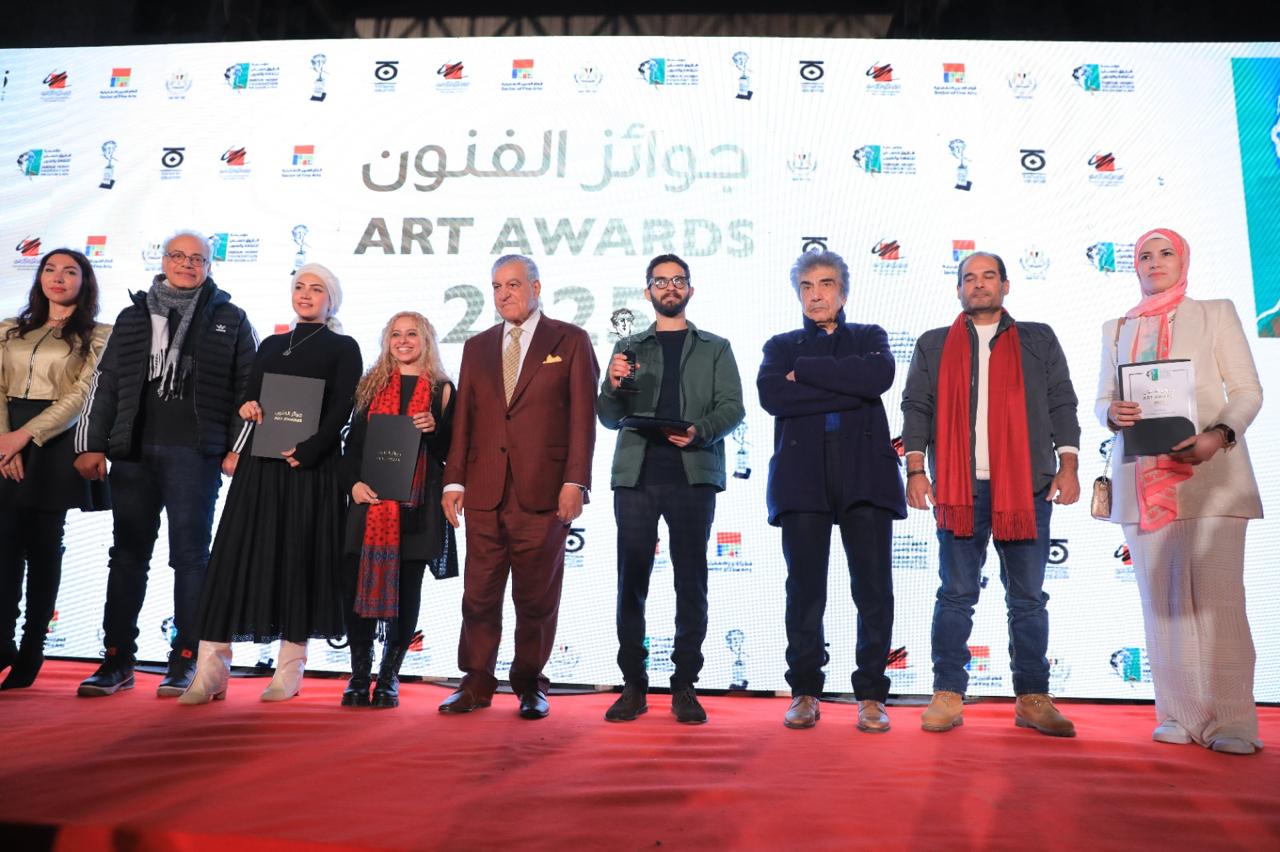 حفل توزيع جوائز الفنون (7)